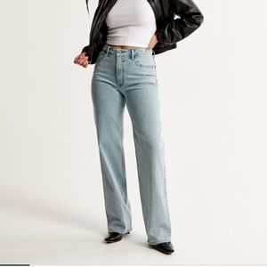 Abercrombie Curve Love High Rise 90s Relaxed Jean